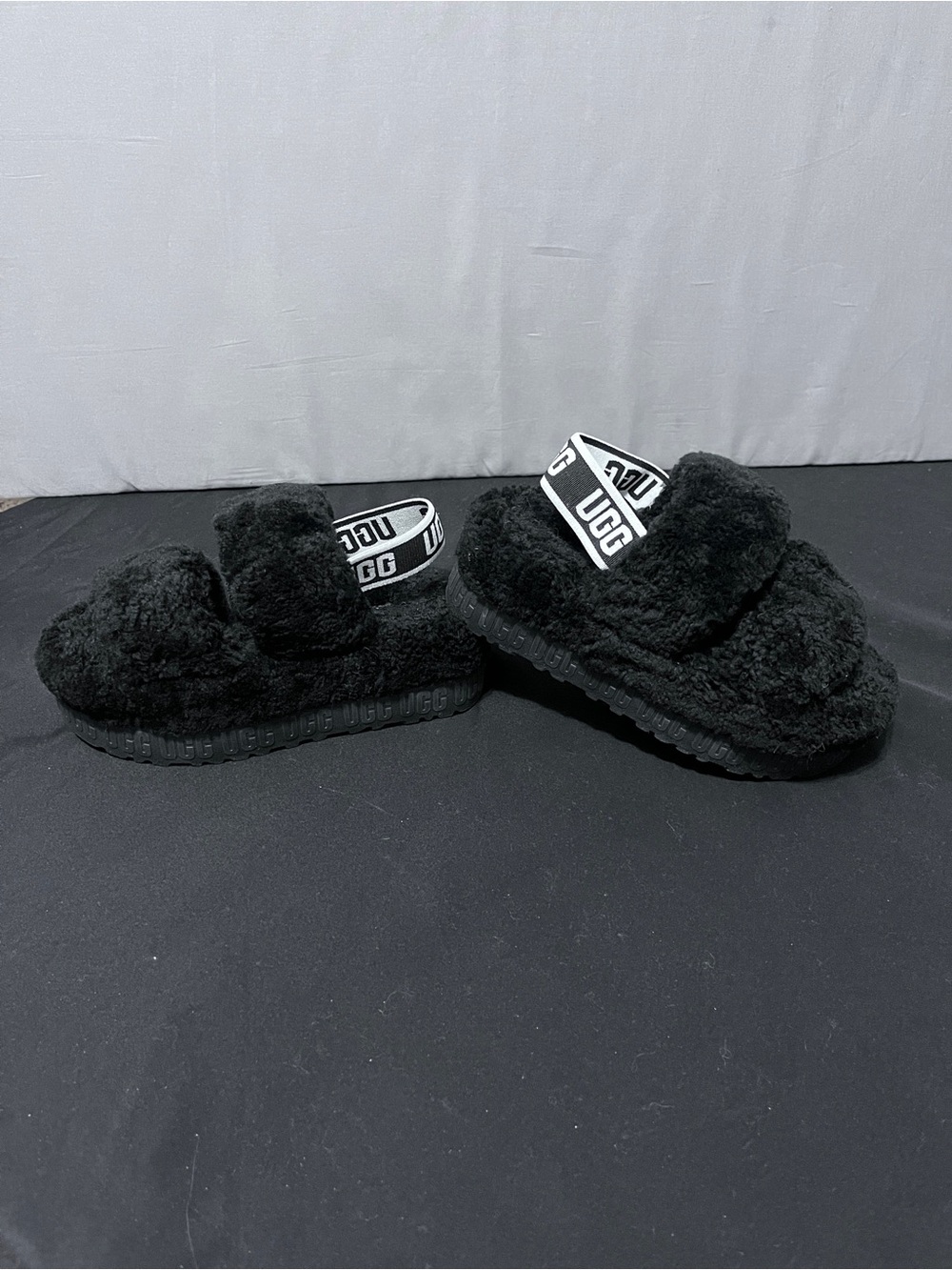 UGG Oh Fluffita shearling sandals Size 5